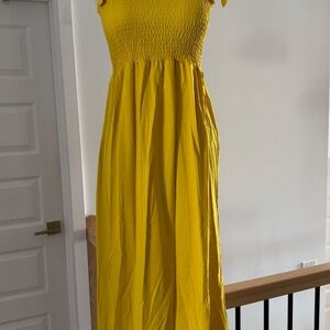 H&M Yellow Maxi Dress – Size S